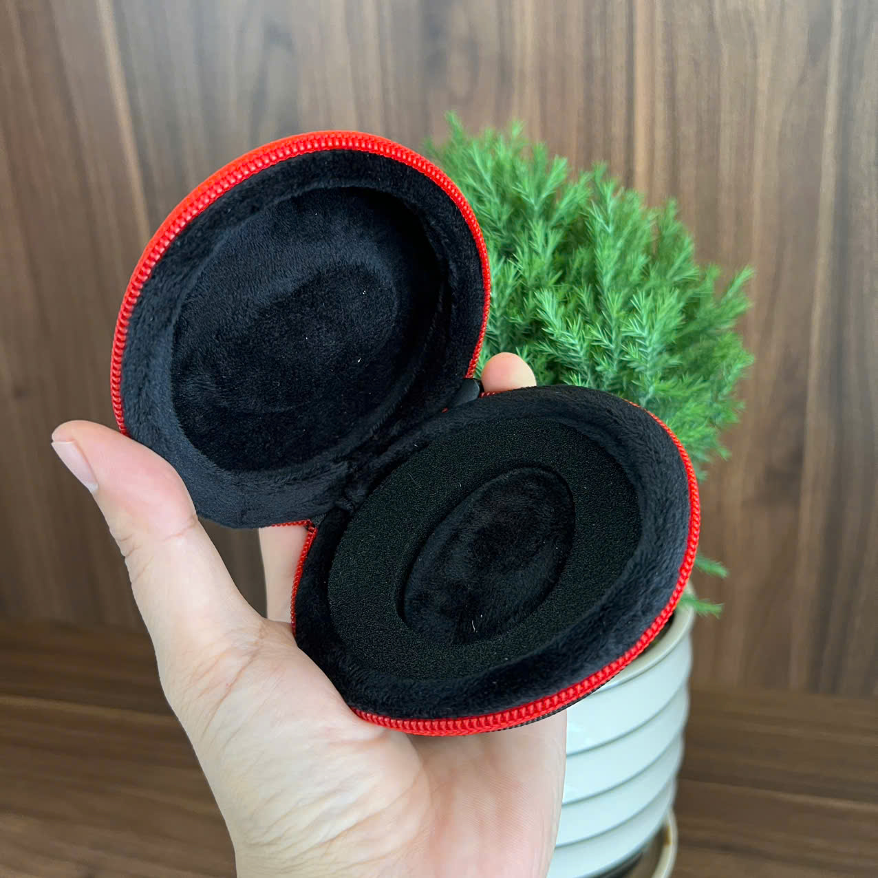 z7051346408401_24c07949e36df9f929f8ab22fb7161f9